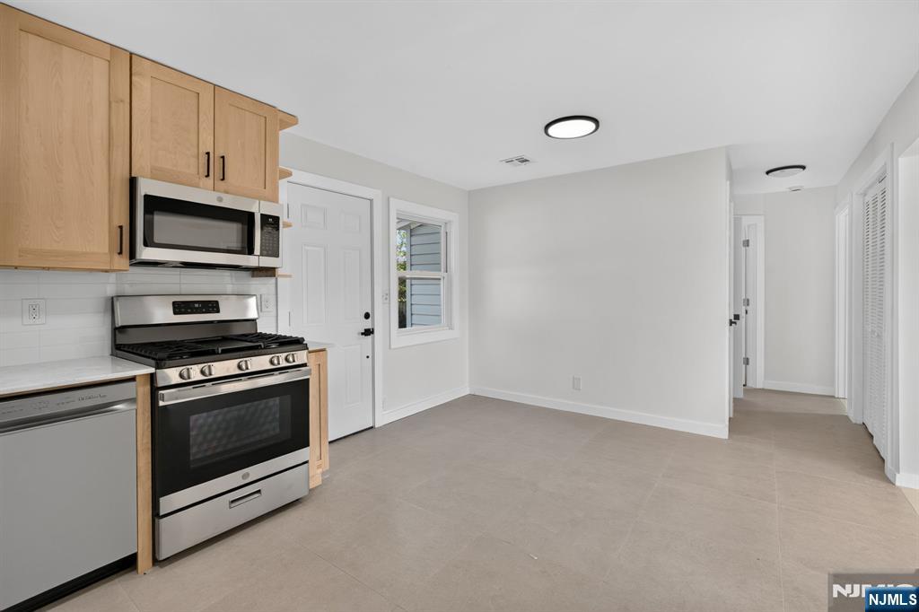 94 Irving Place Property Photo 5