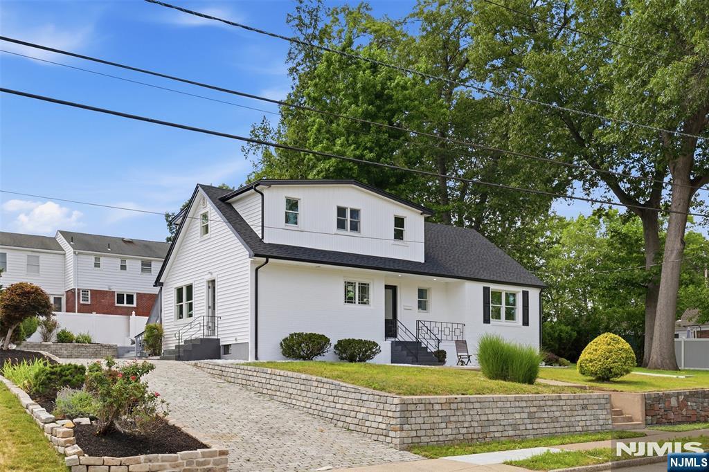 768 Birch Avenue Property Photo 3