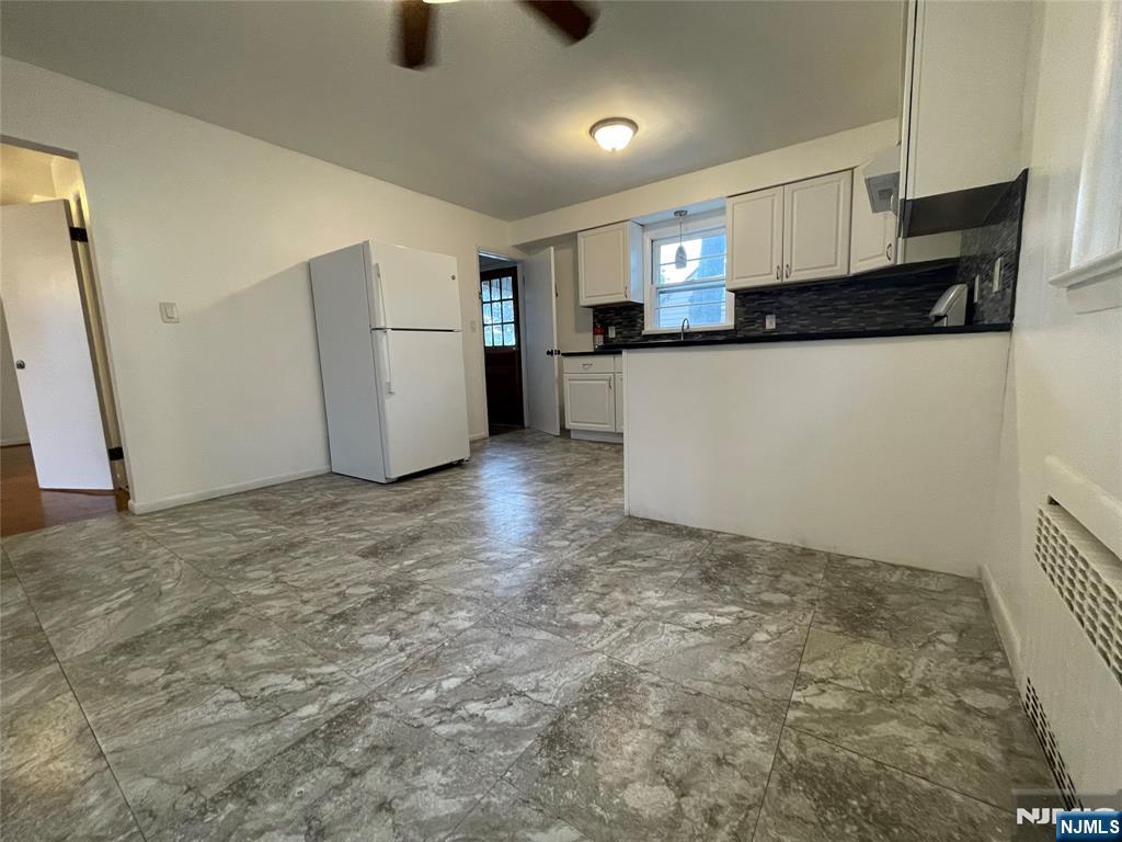 461-463 Boyden Avenue 1 Property Photo 3