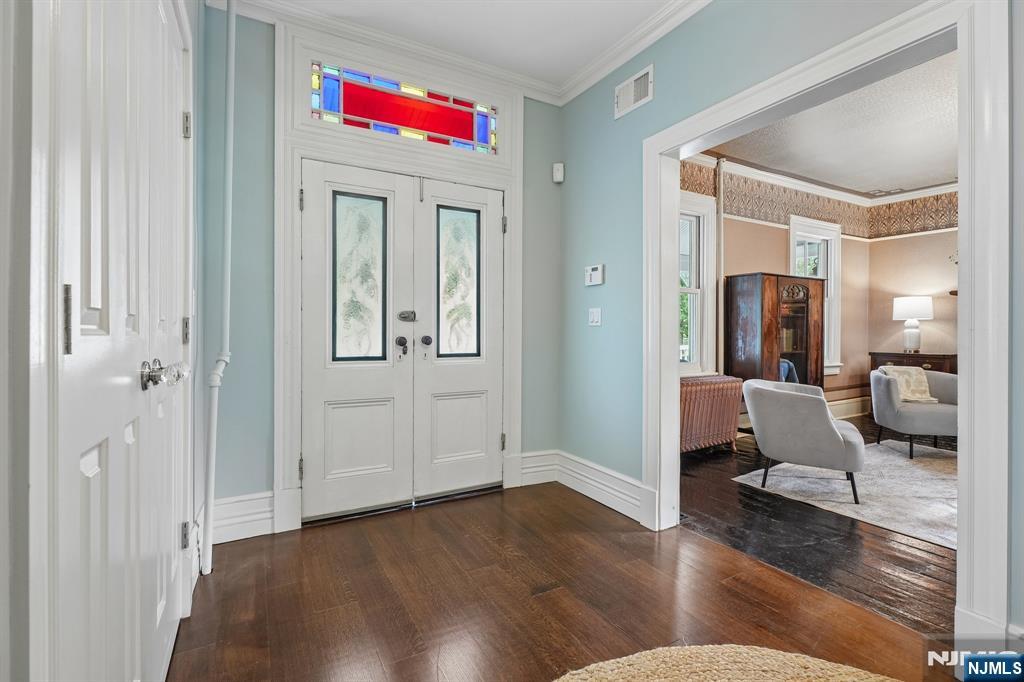 159 Center Avenue Property Photo 4