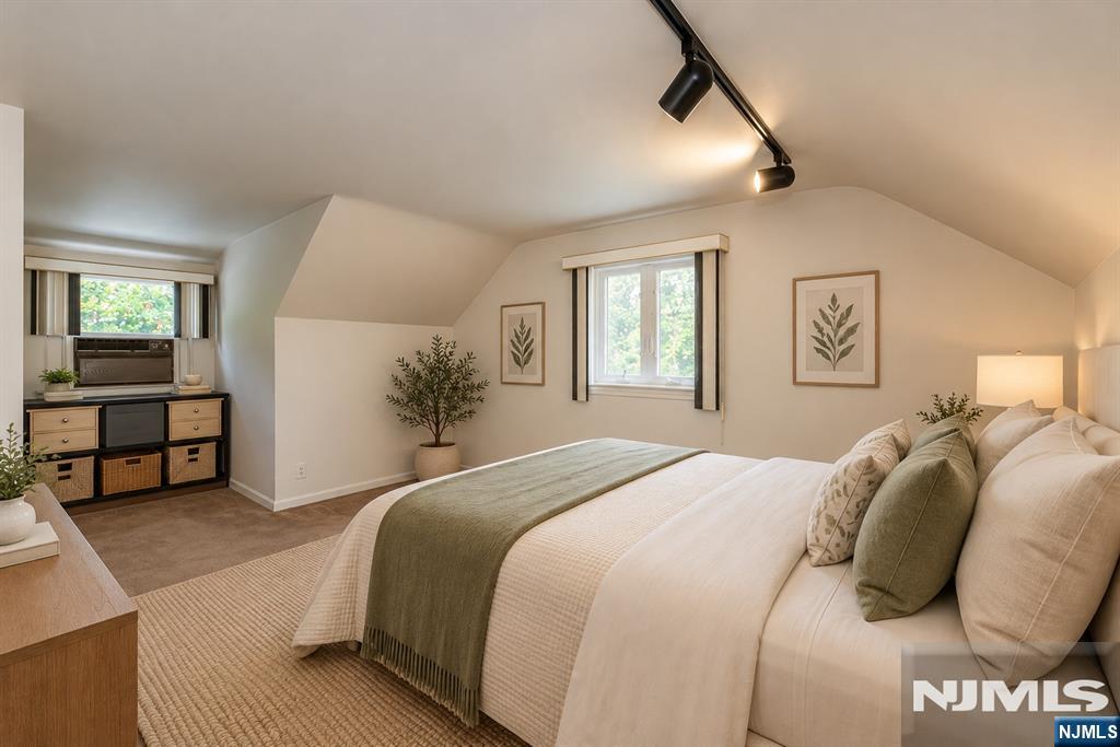 10 Fernwood Drive Property Photo 16
