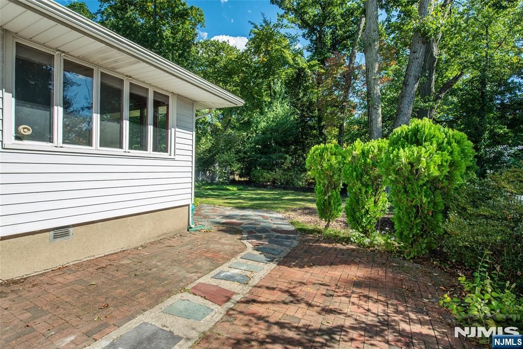 10 Fernwood Drive Property Photo 18