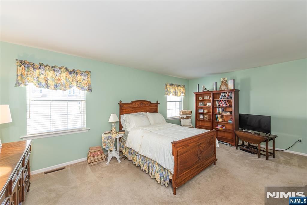8 Birdseye Circle Property Photo 15