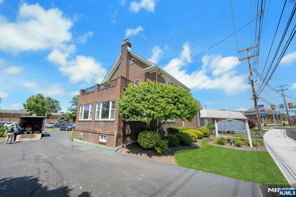 225 Liberty Street Property Photo 29