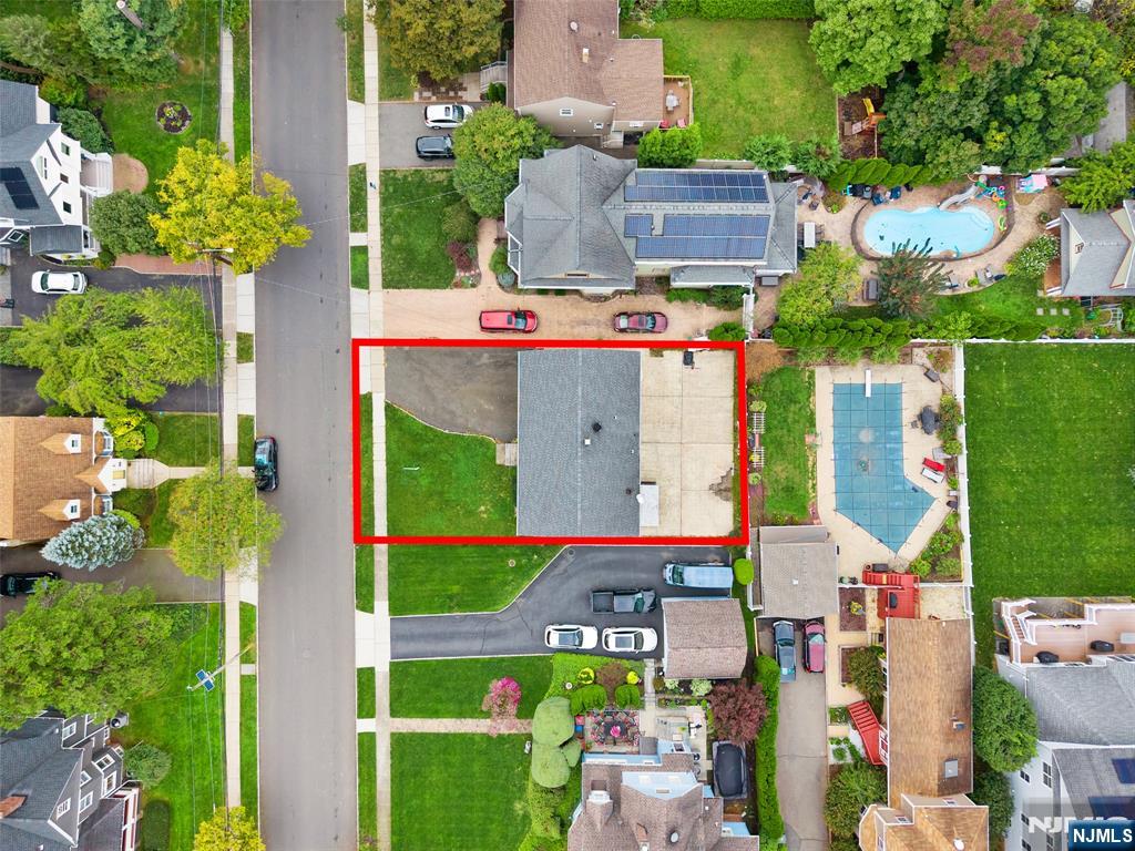 222 Vreeland Avenue Property Photo 5