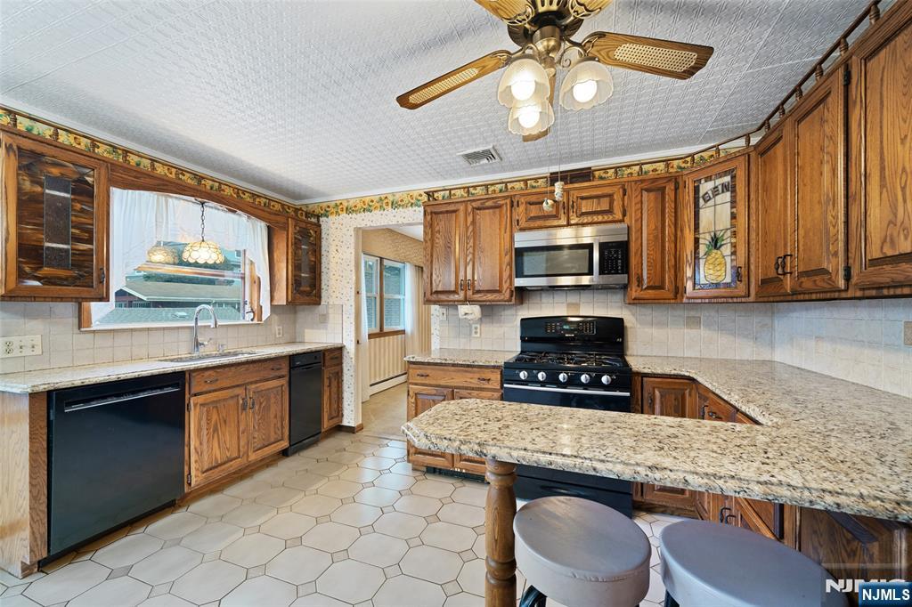222 Vreeland Avenue Property Photo 15