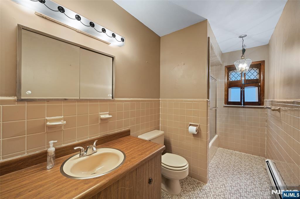 222 Vreeland Avenue Property Photo 23