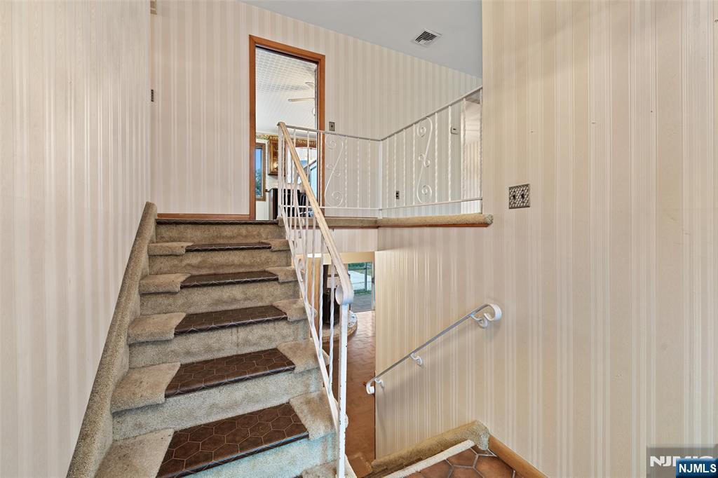 222 Vreeland Avenue Property Photo 24