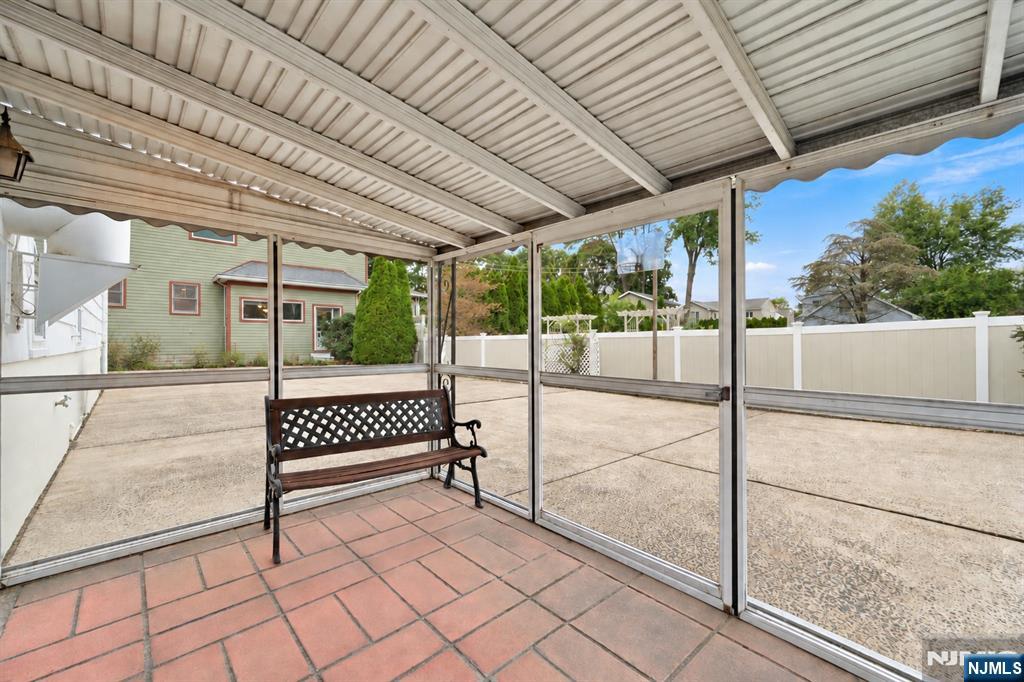 222 Vreeland Avenue Property Photo 31