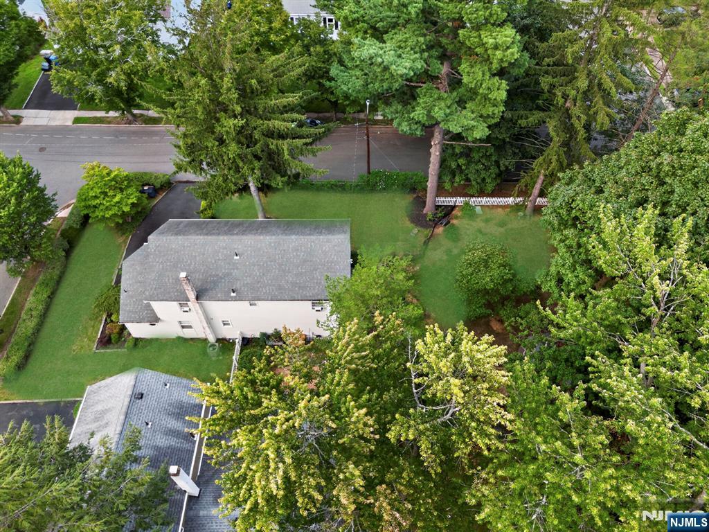 410 Chestnut Street Property Photo 4
