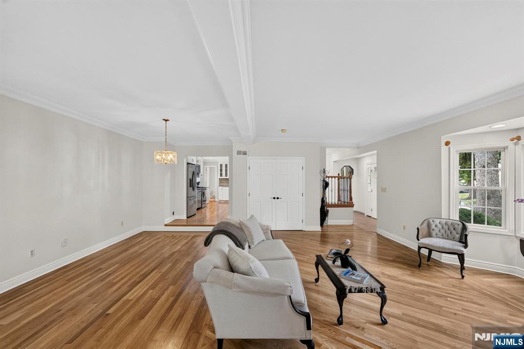 410 Chestnut Street Property Photo 8