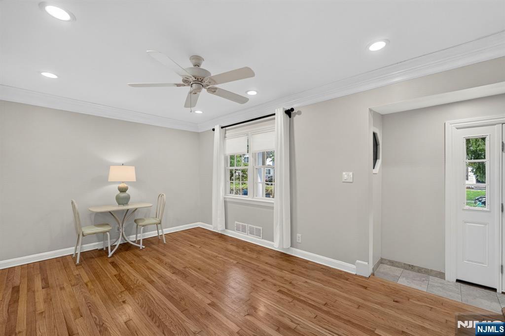 410 Chestnut Street Property Photo 9