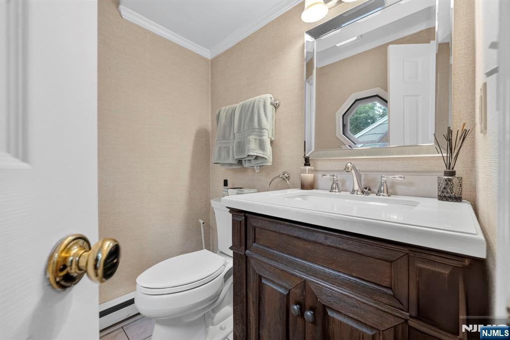 410 Chestnut Street Property Photo 14