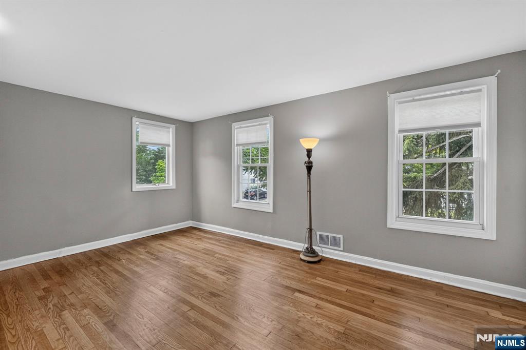 410 Chestnut Street Property Photo 17