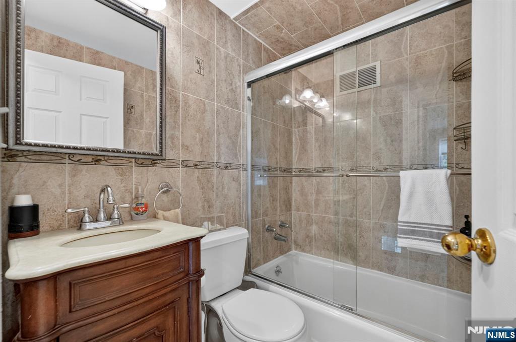 410 Chestnut Street Property Photo 19