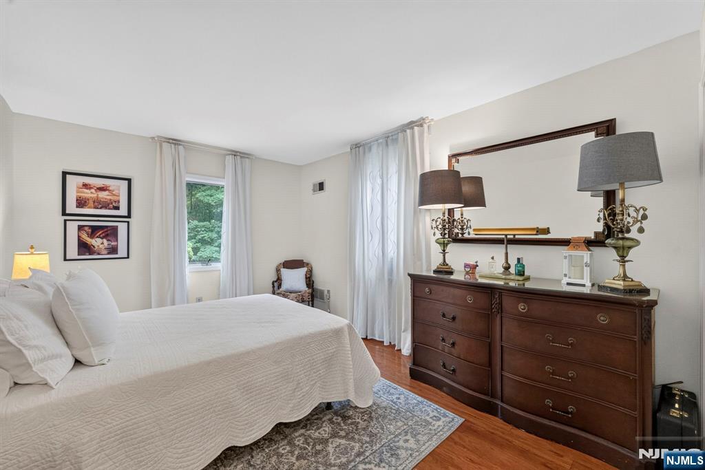410 Chestnut Street Property Photo 21