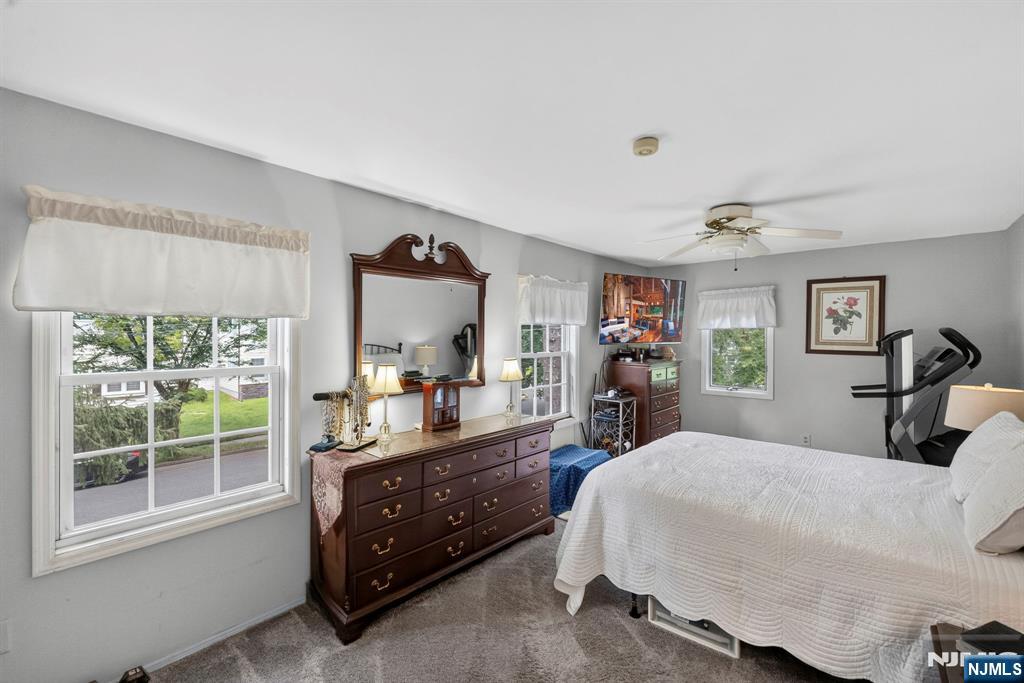410 Chestnut Street Property Photo 23