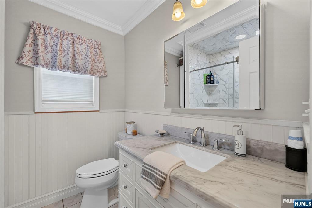 410 Chestnut Street Property Photo 25