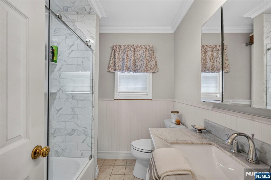 410 Chestnut Street Property Photo 26