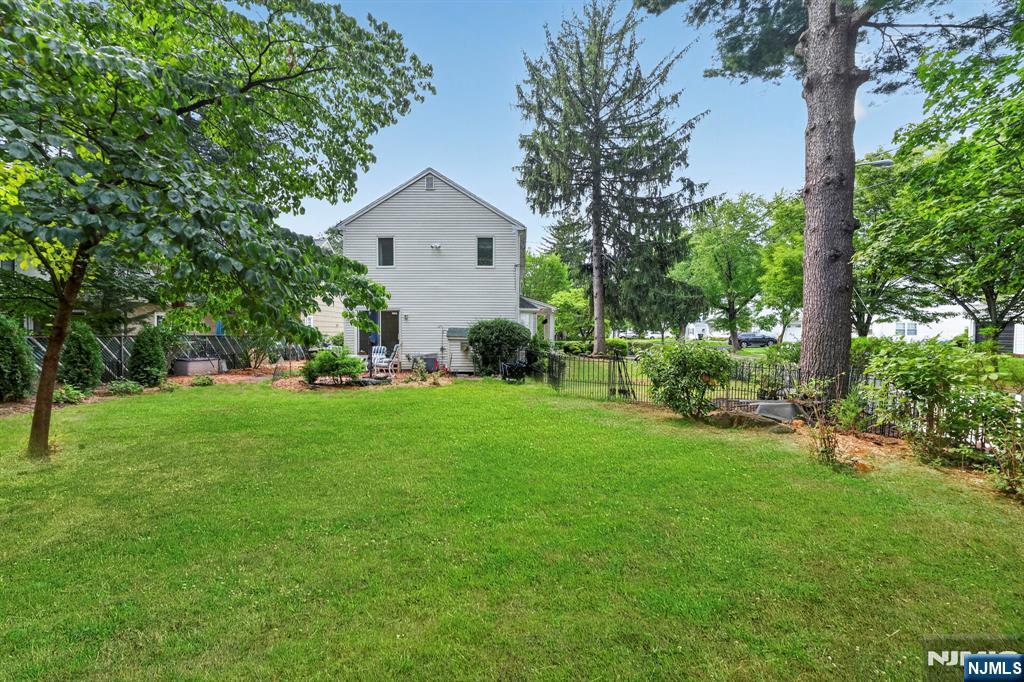 410 Chestnut Street Property Photo 30