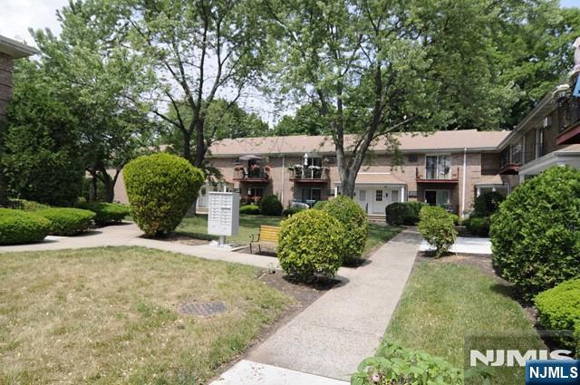 636 Godwin Avenue 10a Property Photo 3