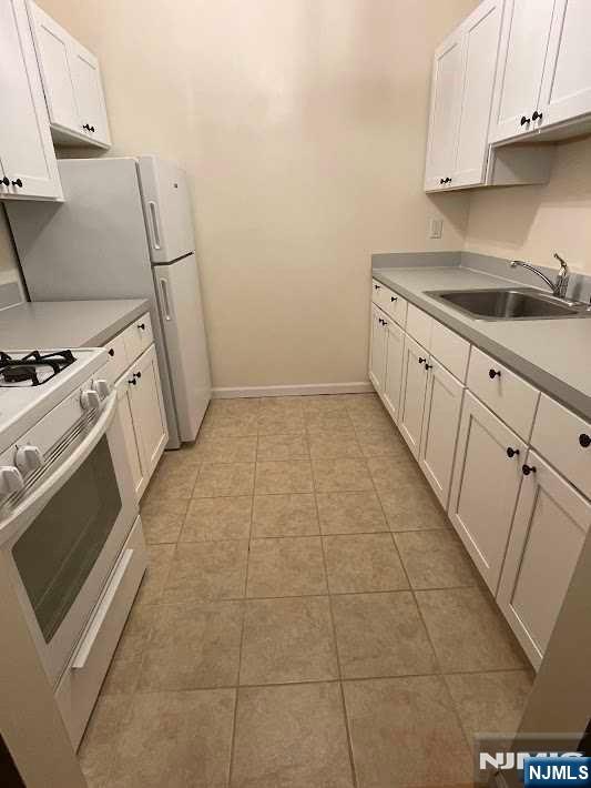 636 Godwin Avenue 10a Property Photo 4