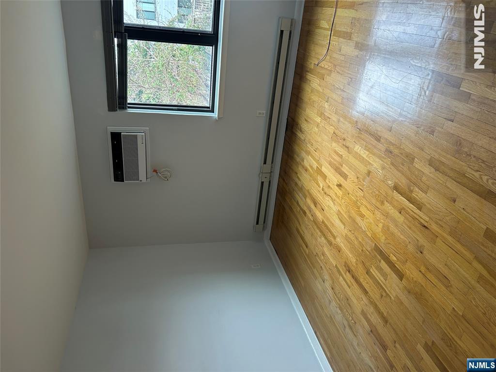 148 Undercliff Avenue Property Photo 7