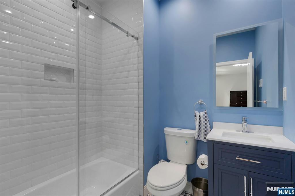 207 Wilsey Court Property Photo 33
