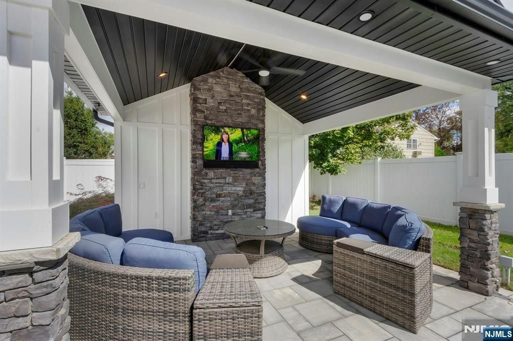 207 Wilsey Court Property Photo 47