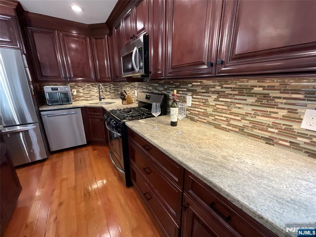 112 Tontine Avenue Property Photo 8