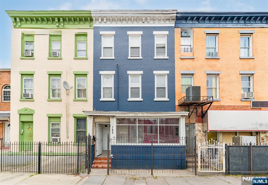 145 Summer Avenue Property Photo 1