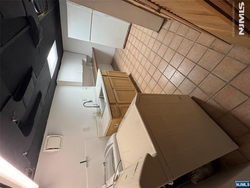 24 5th Avenue Property Photo 15