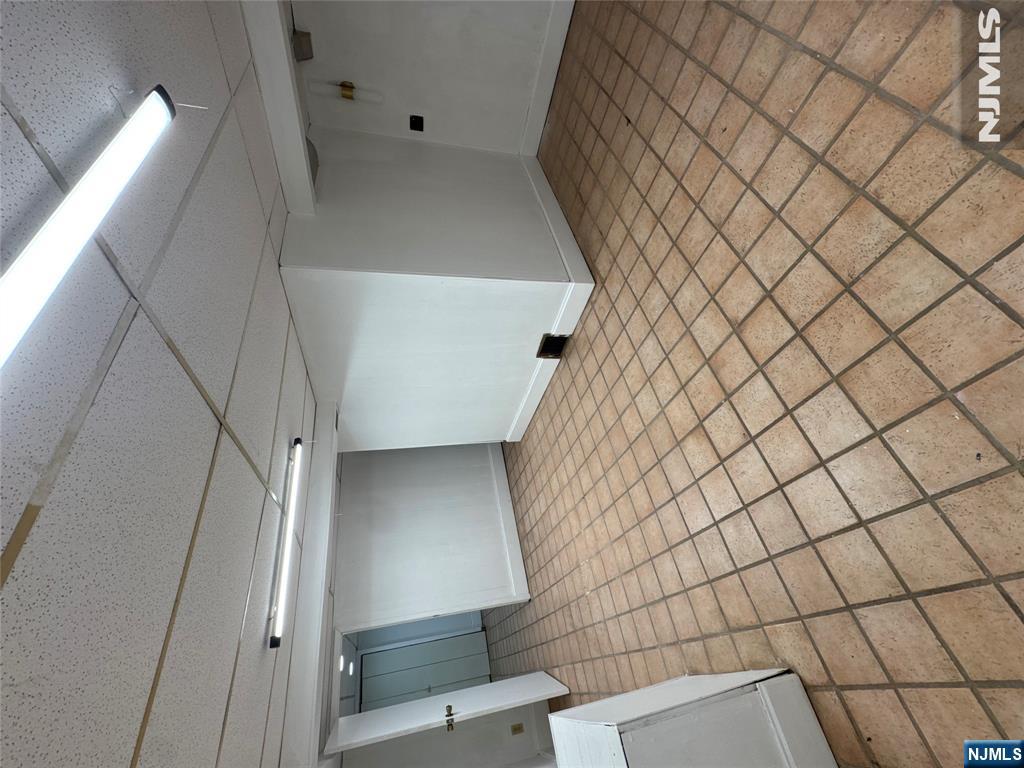 24 5th Avenue Property Photo 17