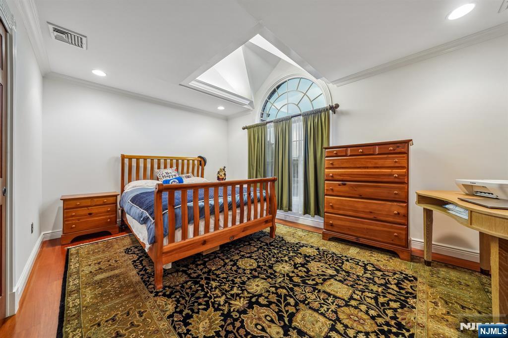18 Gail Place Property Photo 32
