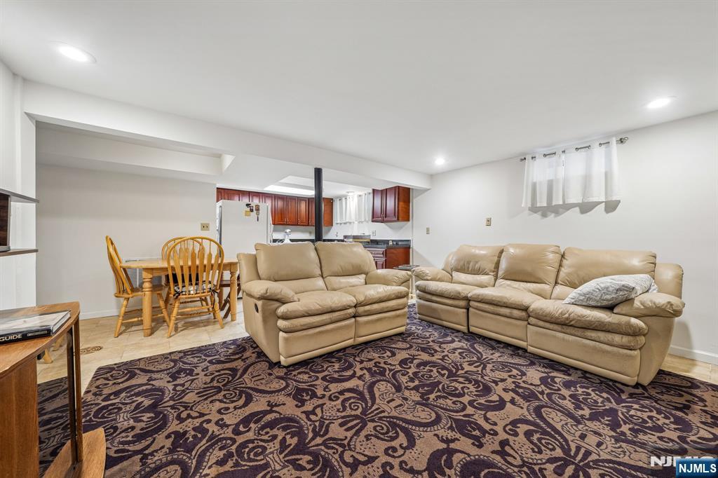 18 Gail Place Property Photo 34