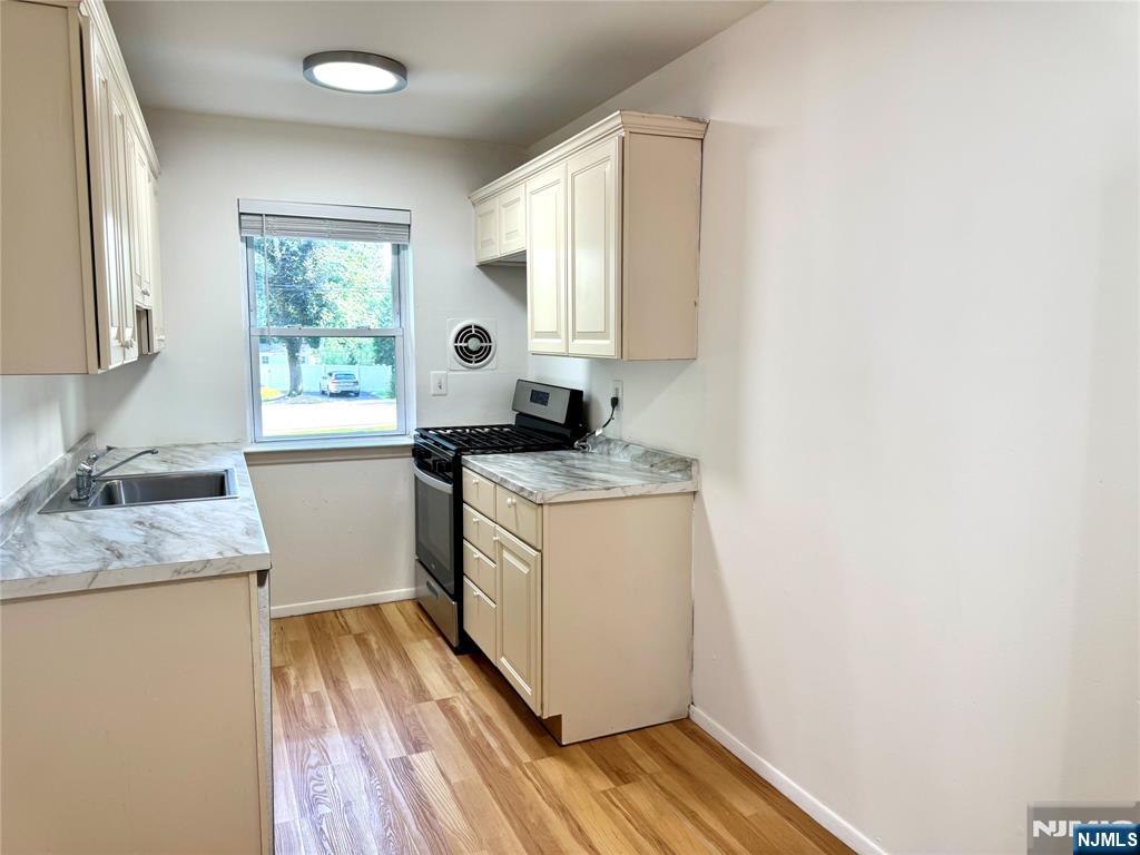 62 Regency Park Property Photo 4