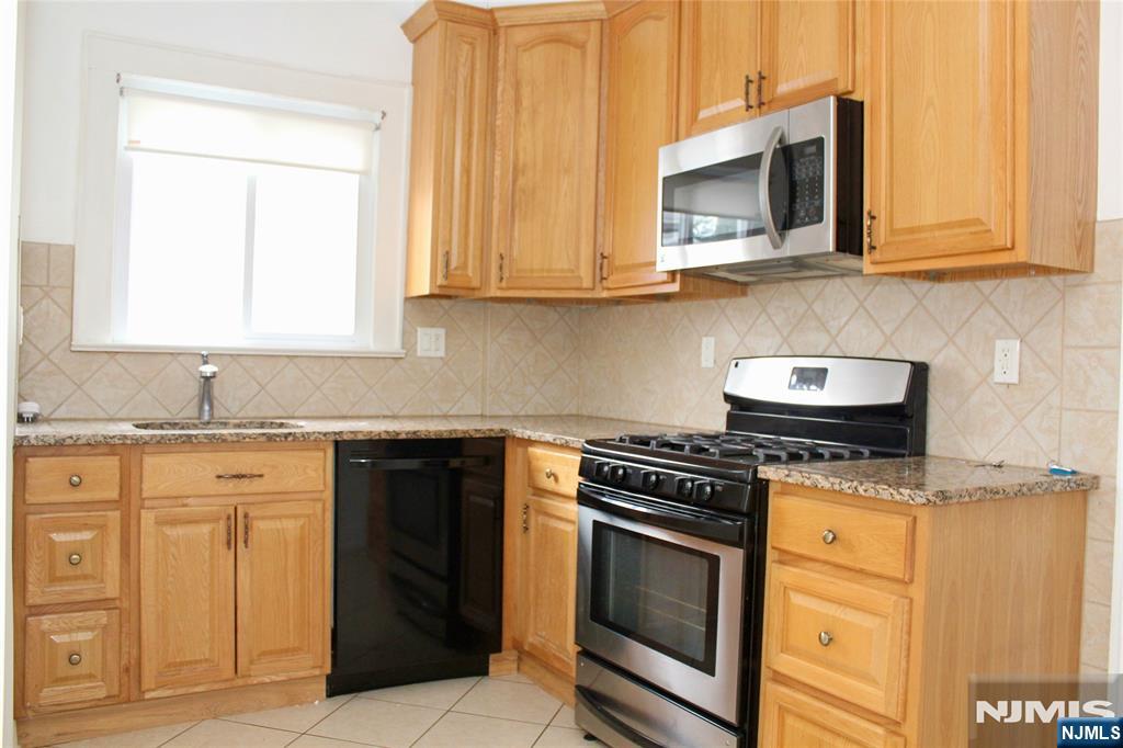 424 Lafayette Ave 1st Floor Property Photo 7