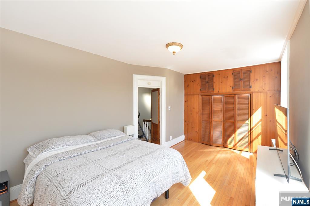 995 E Boulevard Property Photo 11