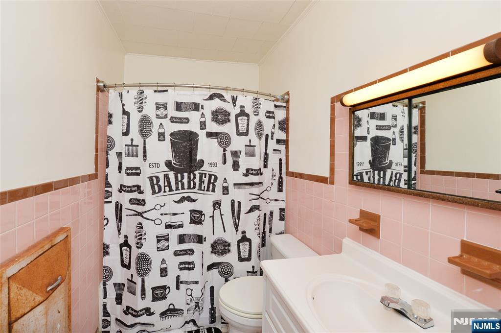 995 E Boulevard Property Photo 15