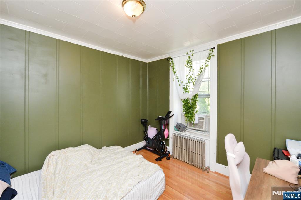 995 E Boulevard Property Photo 16