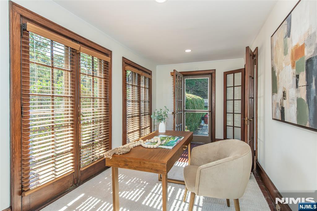 496 Ridgewood Avenue Property Photo 15