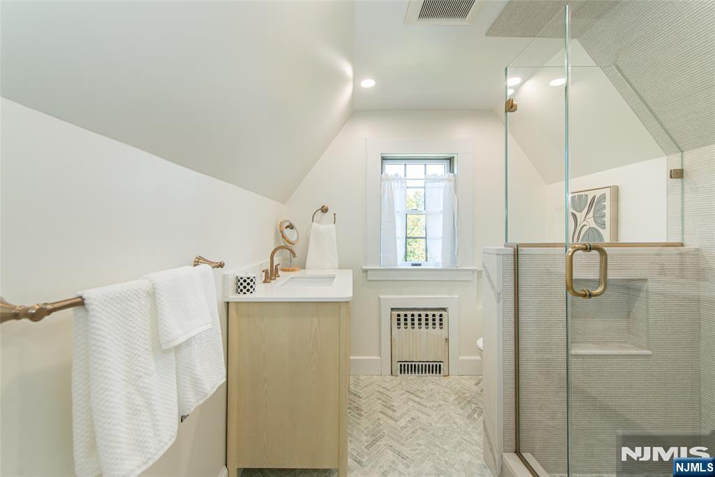 496 Ridgewood Avenue Property Photo 40
