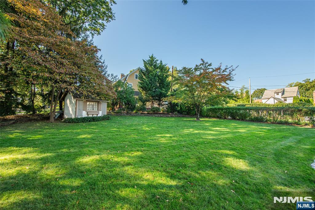 496 Ridgewood Avenue Property Photo 45