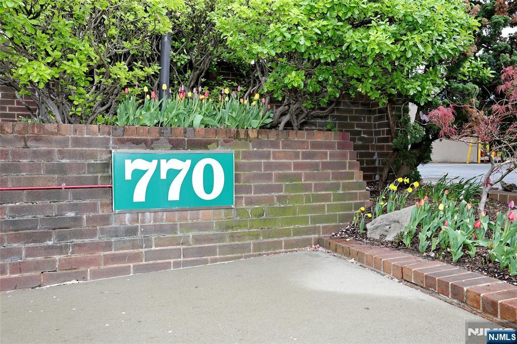 770 Anderson Avenue 5f Property Photo 3