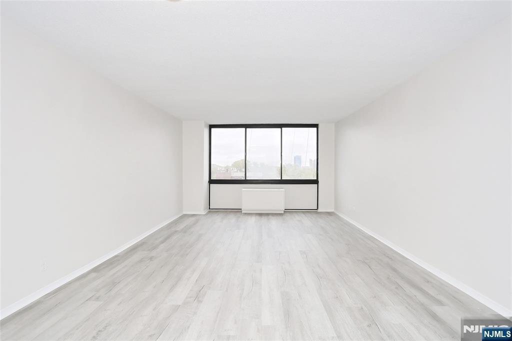 770 Anderson Avenue 5f Property Photo 15