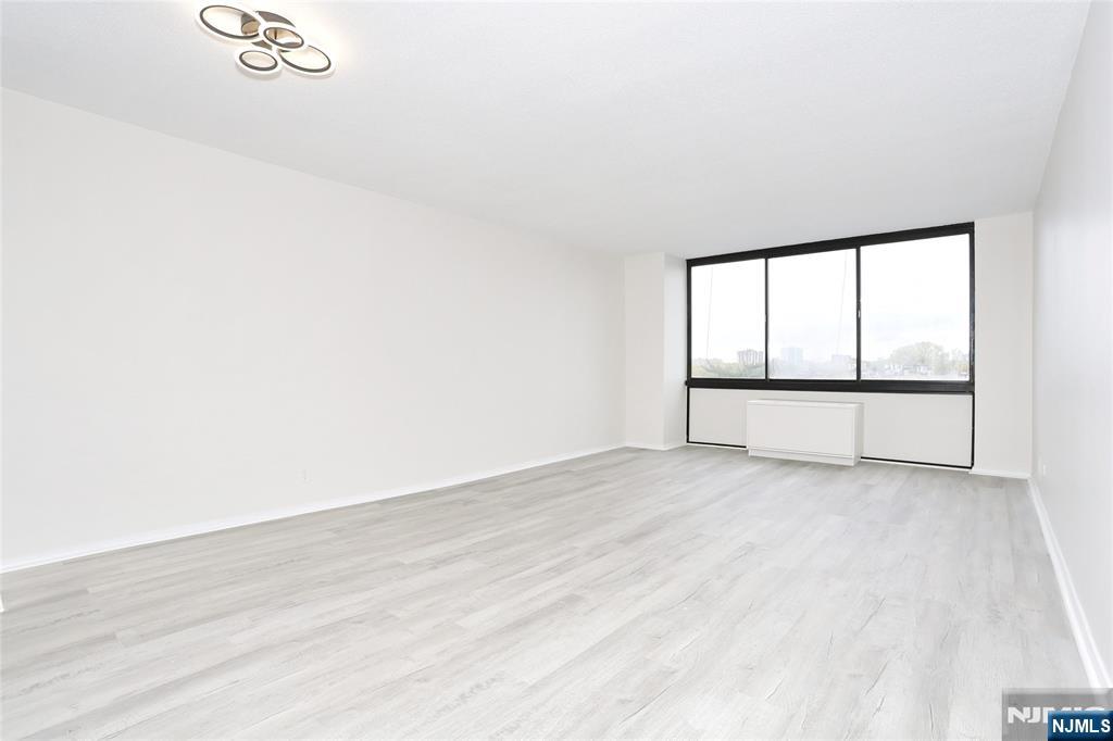 770 Anderson Avenue 5f Property Photo 16