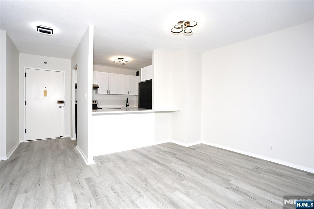 770 Anderson Avenue 5f Property Photo 17