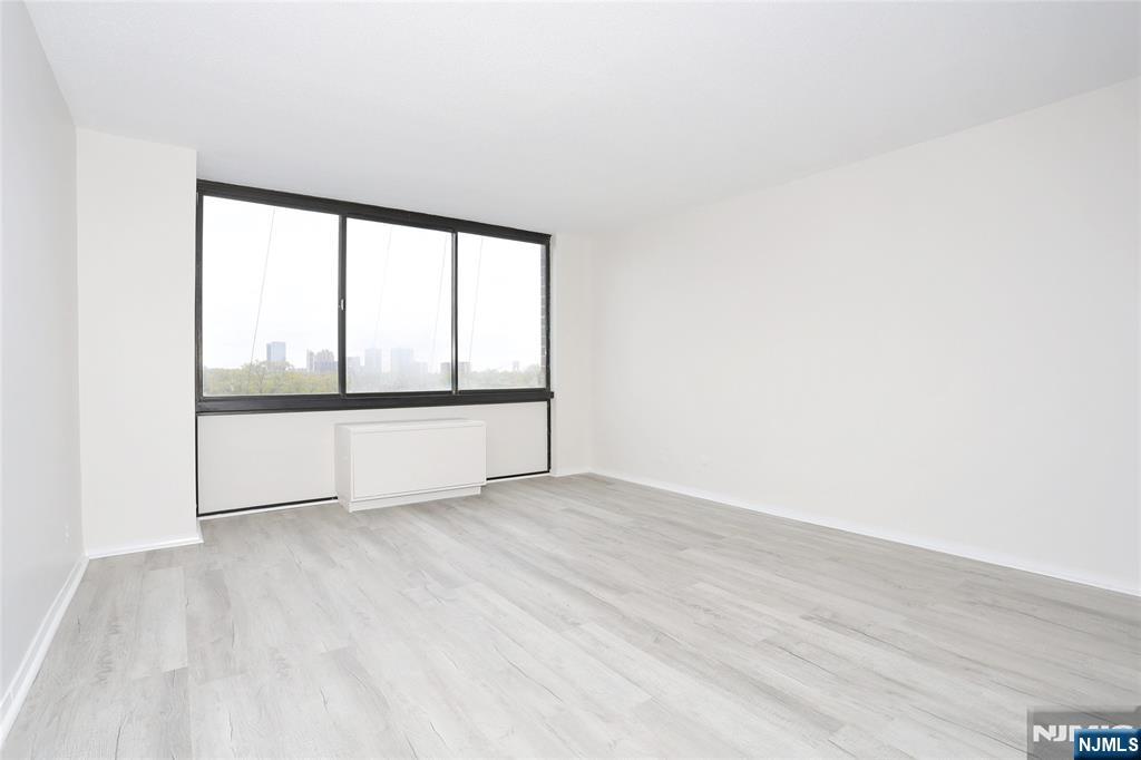 770 Anderson Avenue 5f Property Photo 18