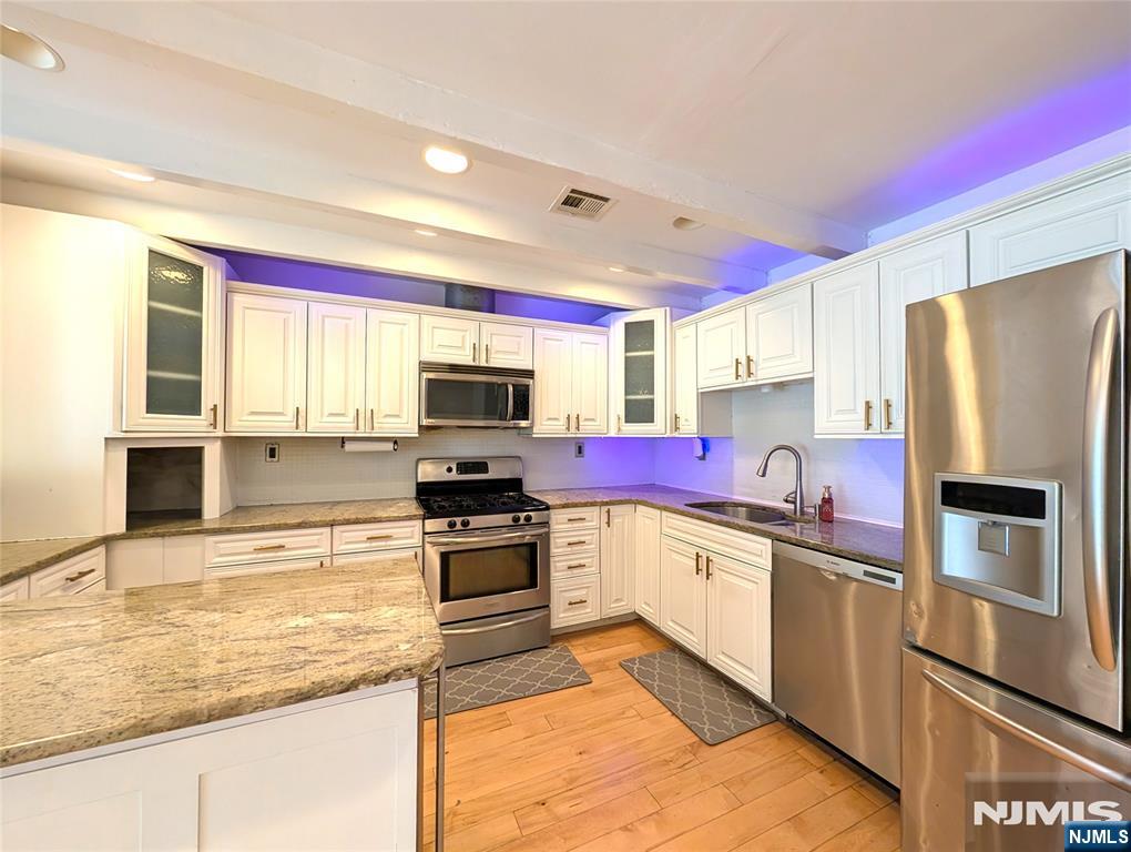230 Van Winkle Street Property Photo 6