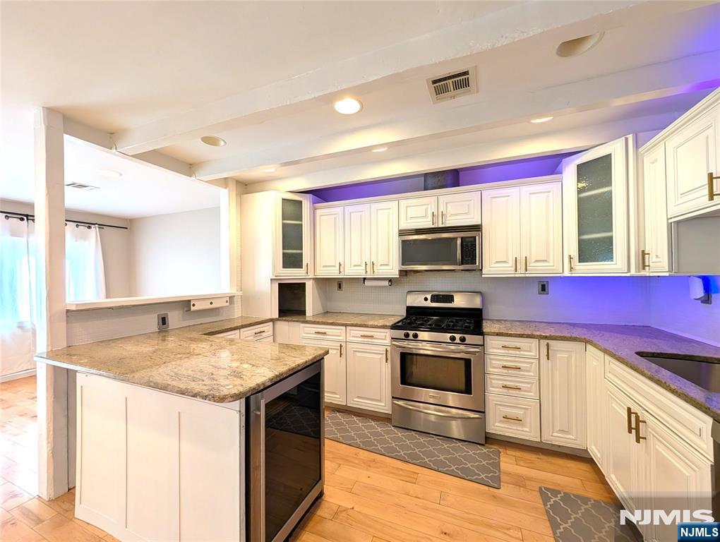230 Van Winkle Street Property Photo 7